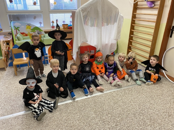 Halloween u Koť&aacute;tek