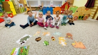 Koť&aacute;tka a jejich t&yacute;den s veverkou Čiperkou
