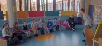Kde sp&iacute; poh&aacute;dky?