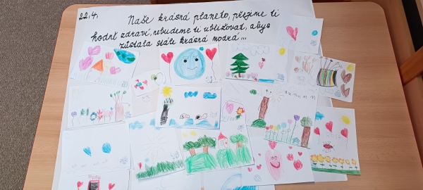Slav&iacute;me s na&scaron;&iacute; planetou
