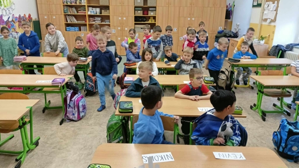 N&aacute;v&scaron;těva v prvn&iacute; tř&iacute;dě Z&Scaron; Březov&aacute;