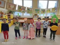 Mot&yacute;lci hraj&iacute; poh&aacute;dku O kobl&iacute;žkovi