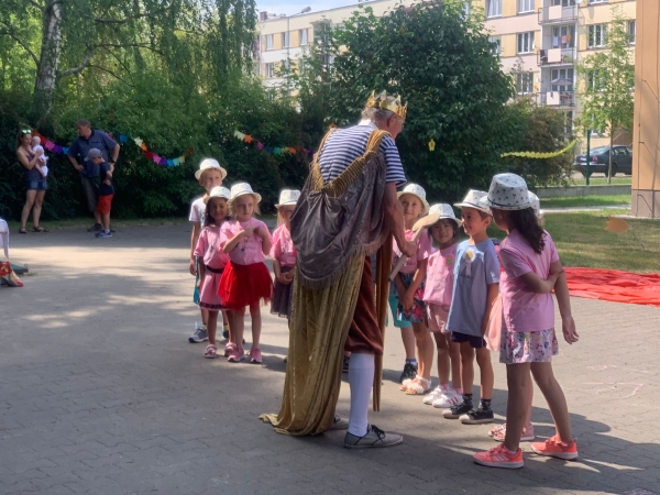 Pasov&aacute;n&iacute; budouc&iacute;ch prvň&aacute;čků Mot&yacute;lků