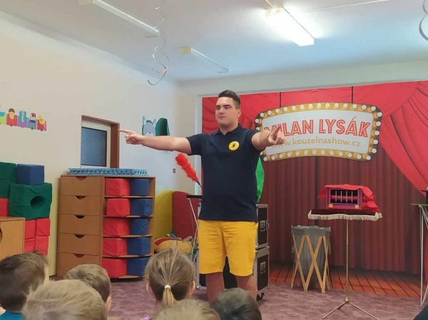 Kouzeln&iacute;k u Soviček