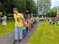 Beru&scaron;ky tancuj&iacute; a soutěž&iacute; s Lučn&iacute;mi hity